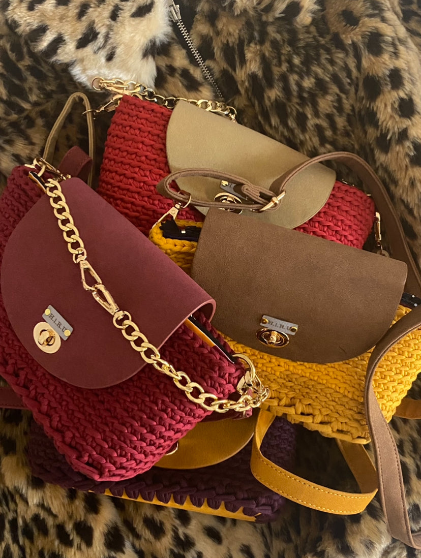 hiru crochet bags