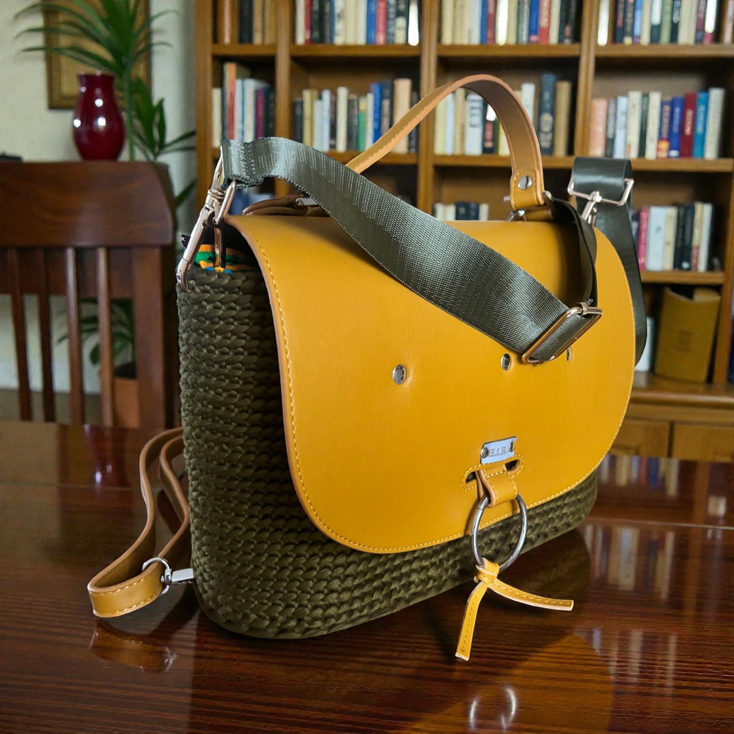 Office / Crosbody Bag